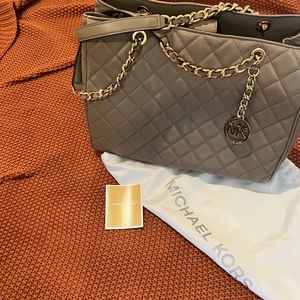 Michael Kors Susannah Lg Quilted Chain Nude Beige Leather Tote